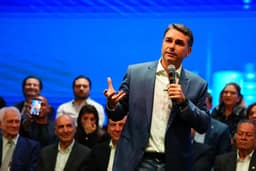 URGENTE: Chance de vitória de Flávio Bolsonaro cresce no Polymarket na reta final da eleição, VEJA NÚMEROS