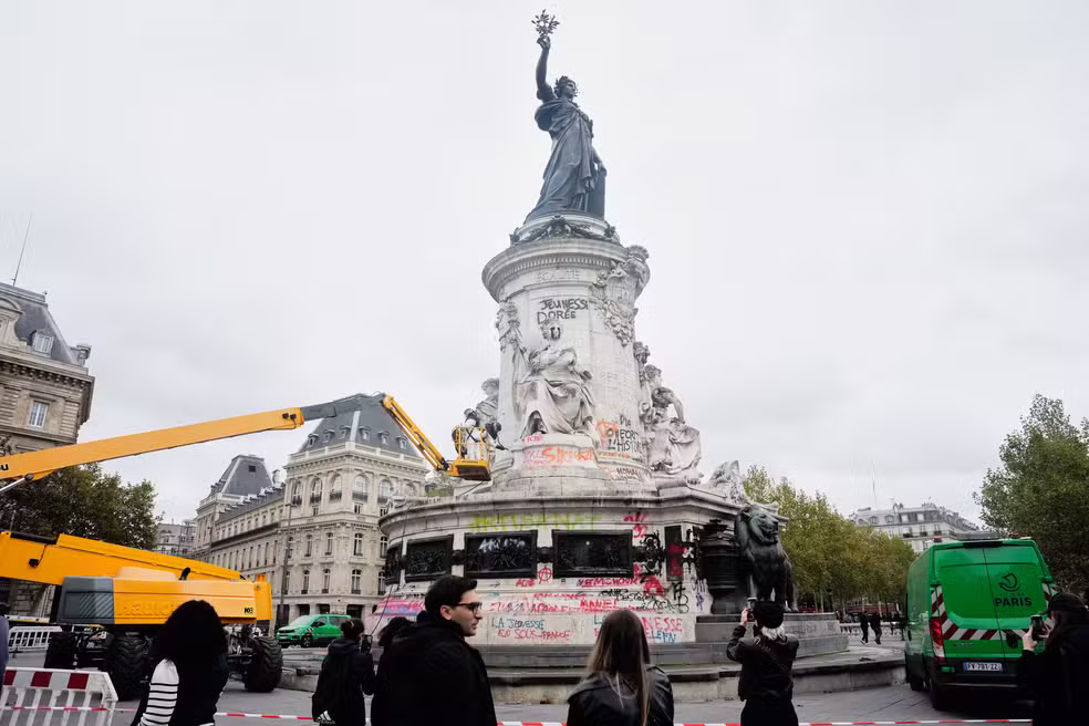 Ministro anuncia que mobilizará 70 mil agentes de segurança para conter protestos na França