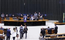 Câmara aprova projeto que amplia teto do MEI para R$ 140 a partir de 2028