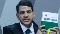 AGU pede ao STF suspensão do afastamento de Andrei Rodrigues