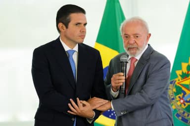 Veja o ranking dos políticos mais bem e pior avaliados, segundo AtlasIntel