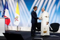Papa Leão XIV alerta contra rearmamento e pede concessões pela paz na Europa