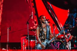 Segundo dia de Rock in Rio tem protesto contra a escala 6×1