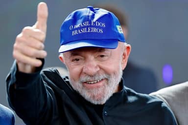 Governo Lula retoma negociação tarifária com Estados Unidos após ligação a Trump
