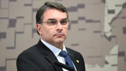 Flávio tenta colar em Lula bets, que cresceram sem regra sob Bolsonaro