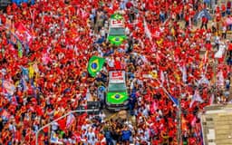 Lula defende fim das bets e da escala 6×1 em caminhada no Ceará
