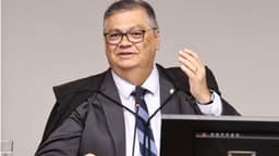 Dino anula decisão de Mendonça que proibiu posts sobre Flávio Bolsonaro e Nossa Senhora
