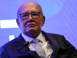 Gilmar Mendes se soma à pressão por acesso a dados do celular de Vorcaro no STF