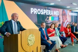 Lula anuncia pacote para MEIs com perdão de dívidas, crédito e aumento do teto de faturamento para R$ 140 mil