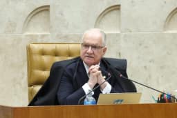 Fachin adia discussão sobre publicações de Nossa Senhora no STF