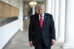 Juiz ordena que a Casa Branca restabeleça acesso a canais e site vetados por Trump
