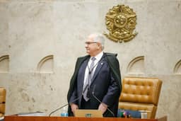 STF adia julgamento sobre mandato-tampão para governador do Rio