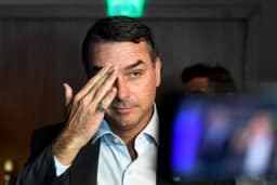 PT aciona STF por possível apoio estrangeiro a campanha de Flávio Bolsonaro
