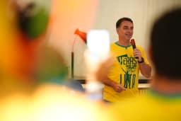 Agenda dos candidatos: Lula sanciona política para minerais e Flávio Bolsonaro visita Ceará e Pernambuco
