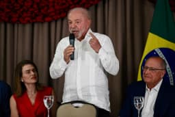 Lula avalia que combater a abstenção é o desafio da campanha no 2º turno