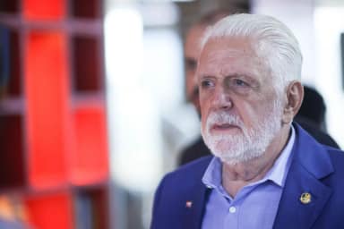 As conversas para substituir Jaques Wagner na liderança do PT no Senado