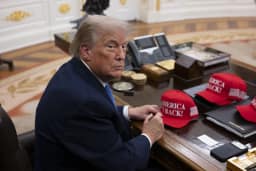 “Vamos bombardear”: Trump ameaça aliado histórico dos EUA no Oriente Médio