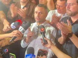 VÍDEO – Cleitinho passa por cima do Republicanos e anuncia candidatura ao governo de MG