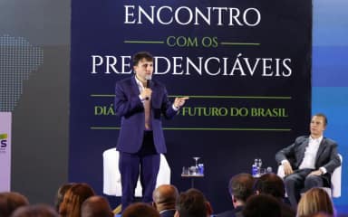 Renan Santos acusa emissora de TV de vetá-lo em debates presidenciais