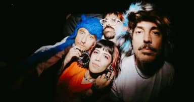 Corte do Canal Bis em show do Supercombo no Rock in Rio gera acusação de censura