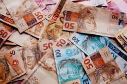 Governo Lula supera marca histórica e projeta receita recorde para 2026