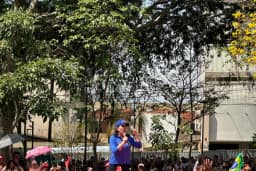 VÍDEO – Tebet convoca mulheres a votar contra Flávio Bolsonaro e Tarcísio: “Estamos em guerra”