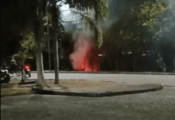 Em meio a ataques a universidades, incêndio atinge campus da UFPE em Caruaru