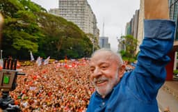 “Histórico”: Lula celebra aprovação do fim da escala 6×1 no Senado