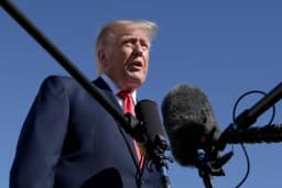 Trump diz gostar de Lula, mas insinua fraude em eleição brasileira