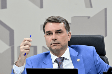Emenda de Flávio Bolsonaro pagou R$ 666 mil a instituto tido como inexistente