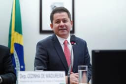 Quem é Cezinha de Madureira, deputado próximo de Mendonça e alvo da PF
