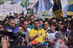 Em BH, Flávio Bolsonaro promete ‘enxugar burocracia’ para setor de mineração