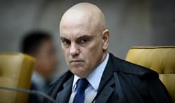 Entenda por que Moraes liberou Flávio para visitar Jair Bolsonaro no segundo turno